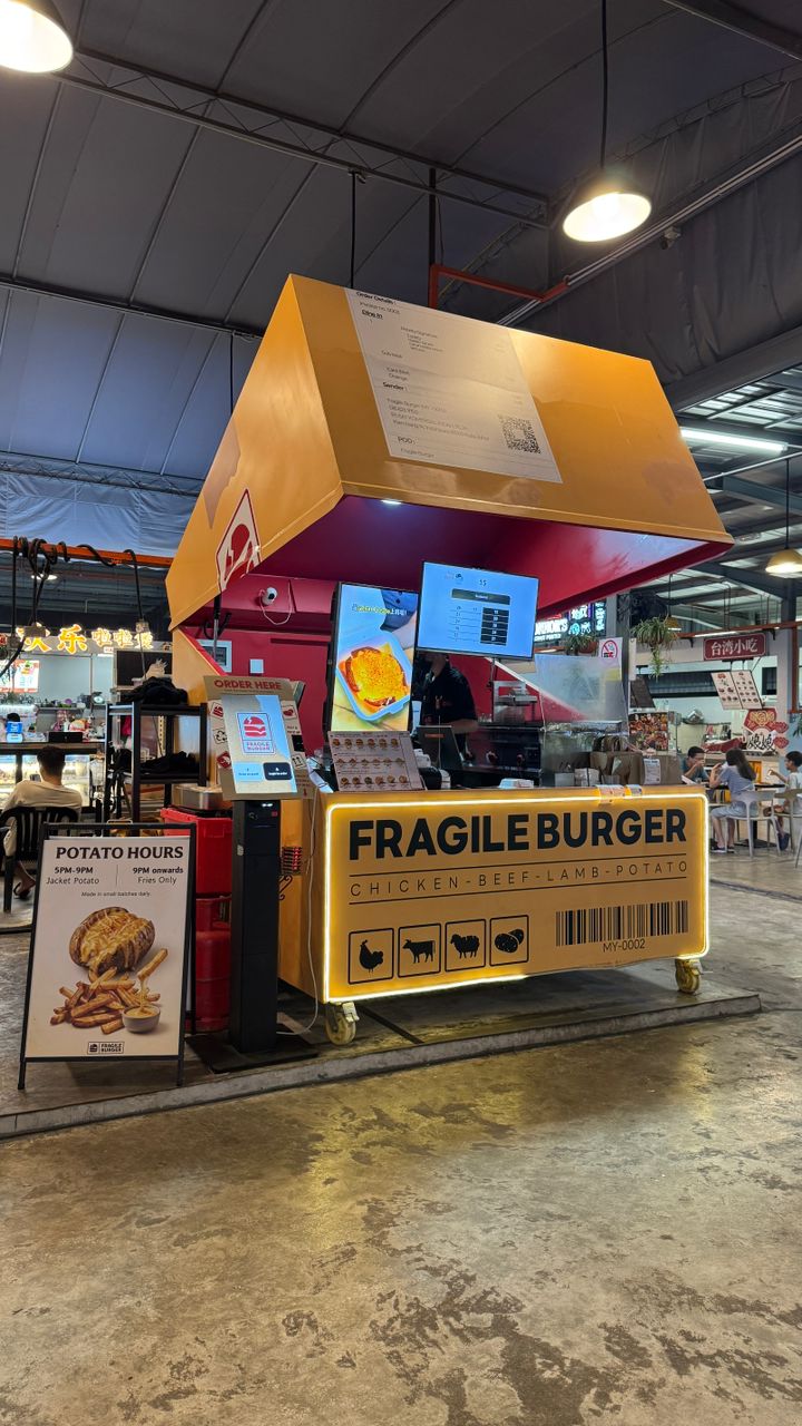 Fragile Burger Kulai storefront